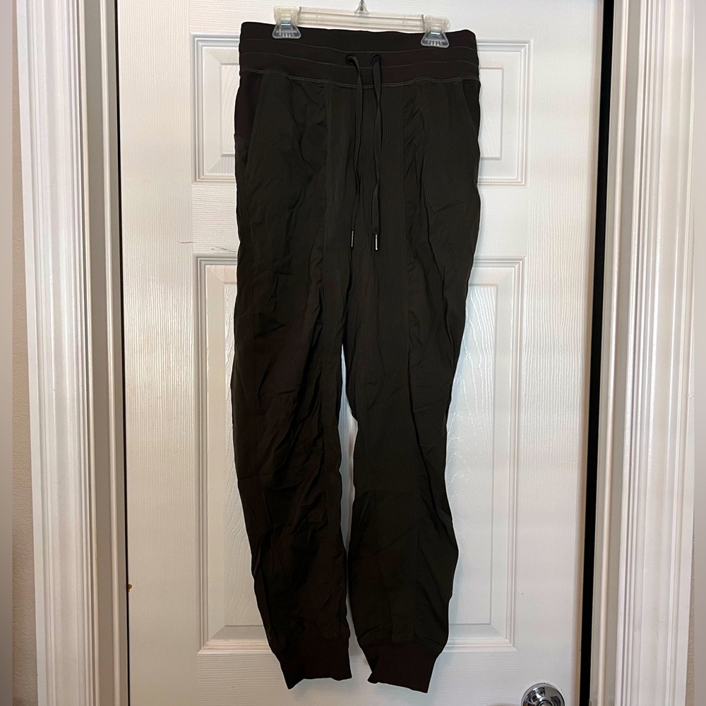 *Lululemon* Studio Pants Joggers Sz 4 OLIVE